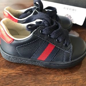 ---SOLD----gucci shoes